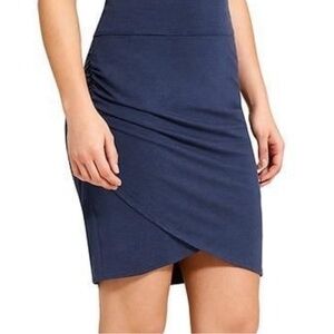 Athleta kickback tulip skirt